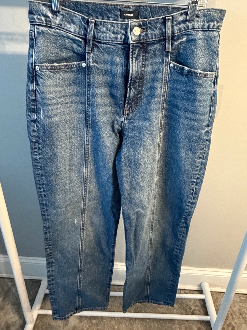 Express Women’s straight high rise ankle stretch  Jeans size 10